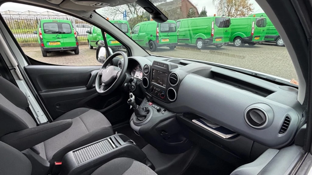 Hoofdafbeelding Peugeot Partner