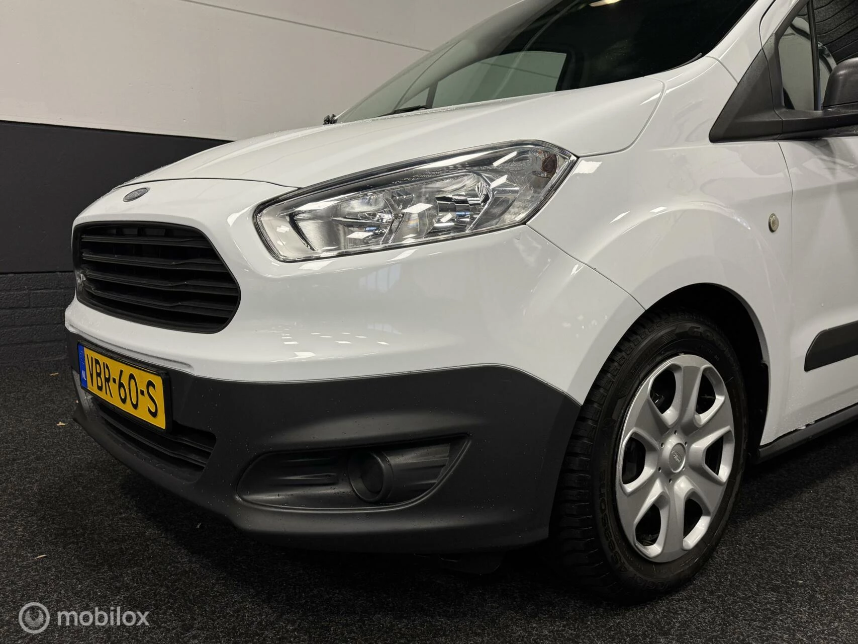 Hoofdafbeelding Ford Transit Courier