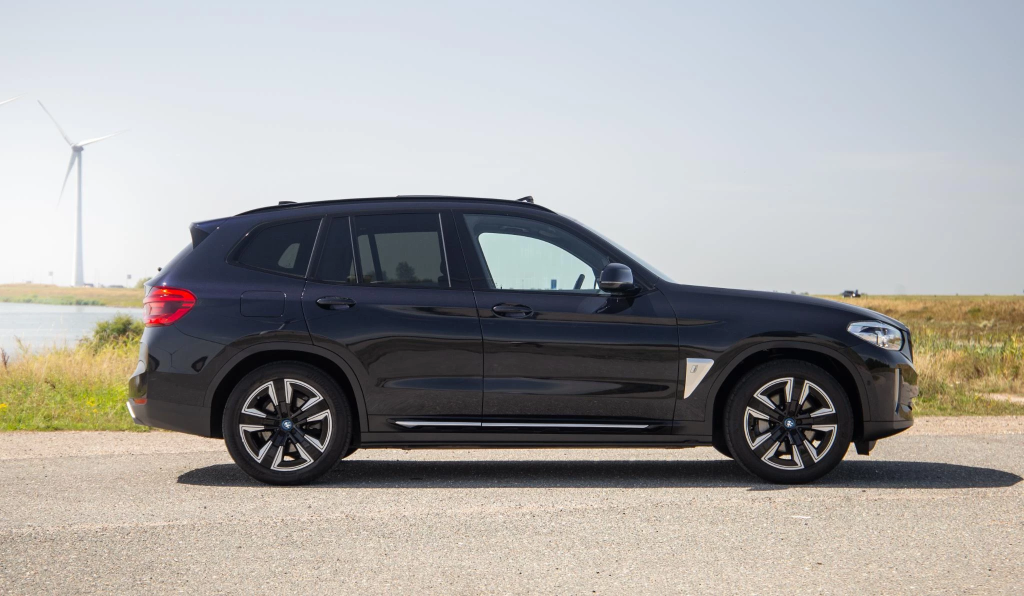 Hoofdafbeelding BMW iX3