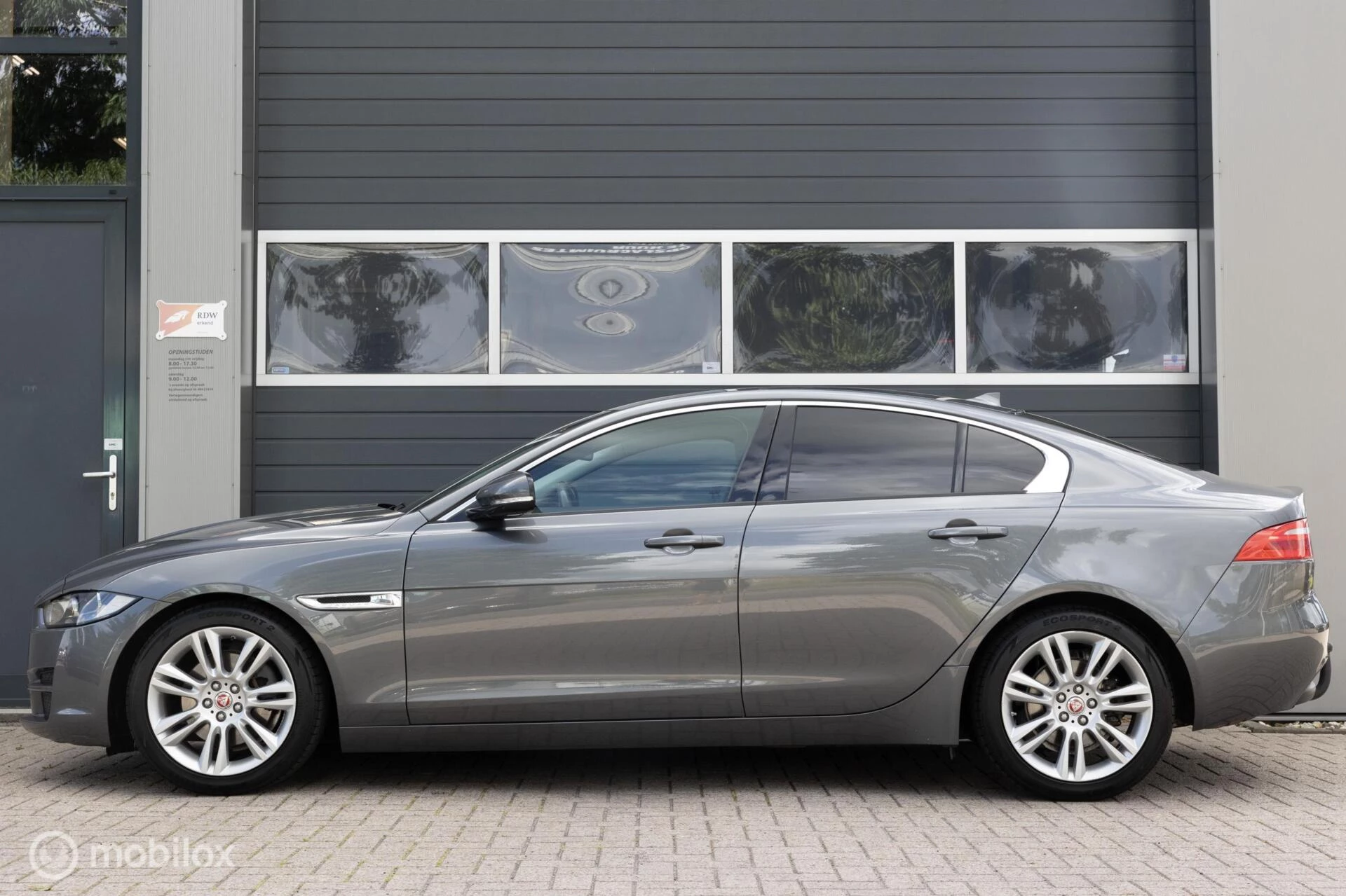Hoofdafbeelding Jaguar XE