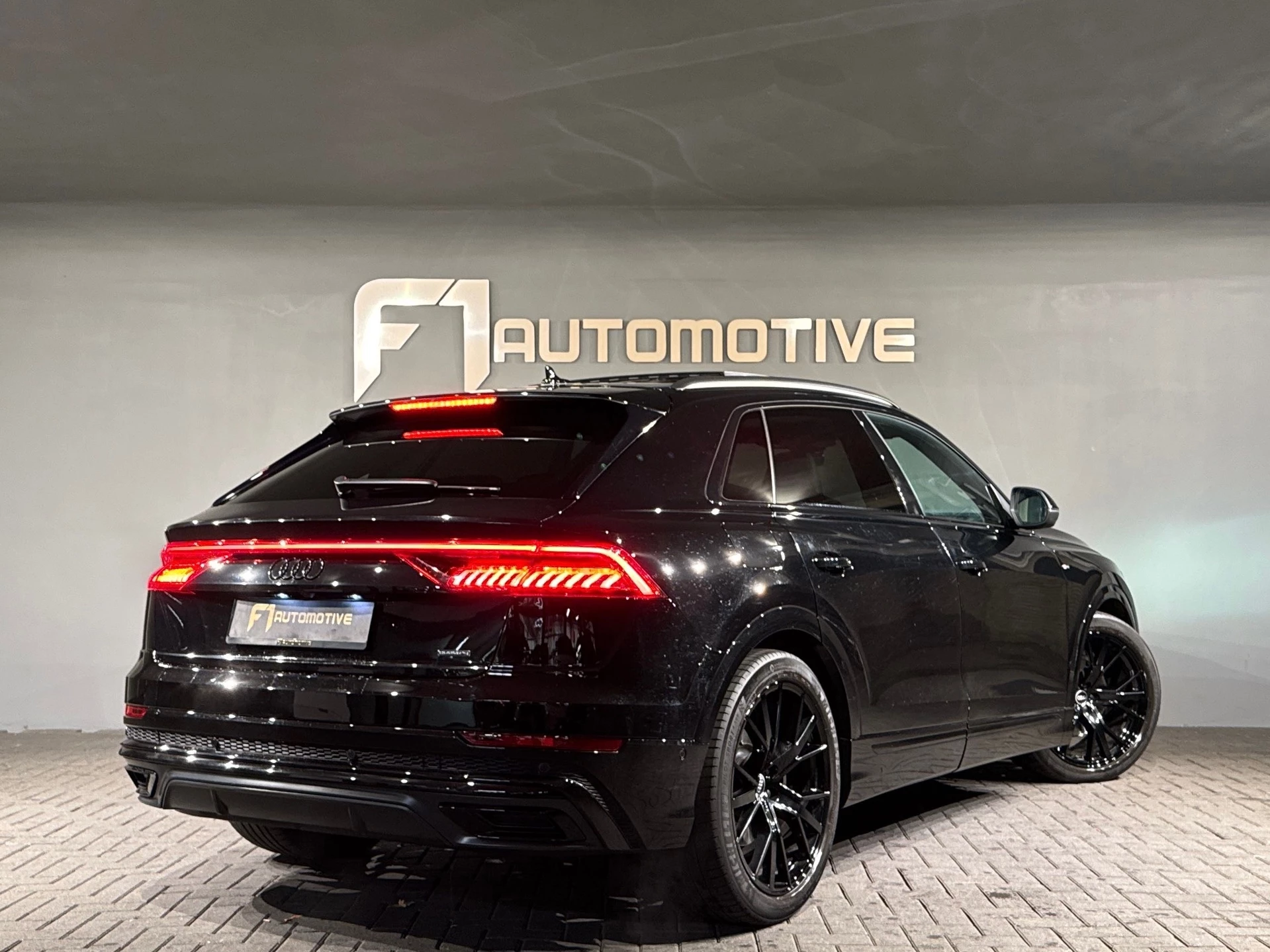 Hoofdafbeelding Audi Q8