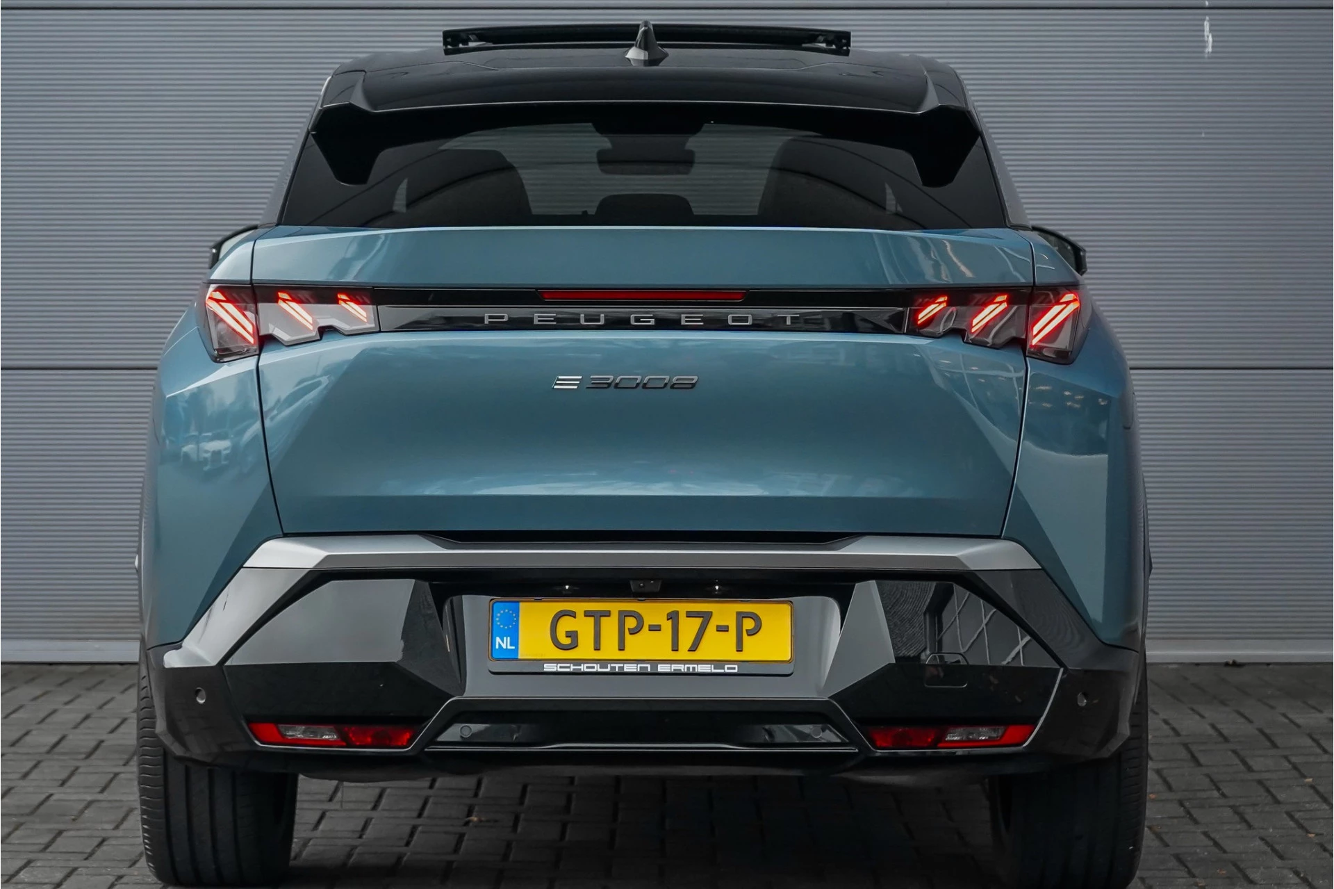 Hoofdafbeelding Peugeot e-3008