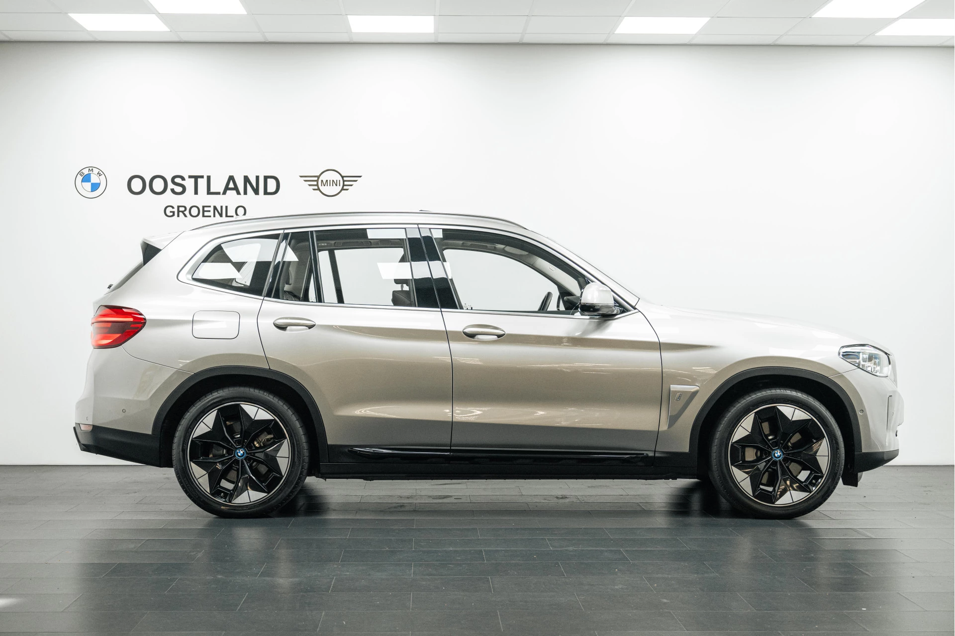 Hoofdafbeelding BMW iX3