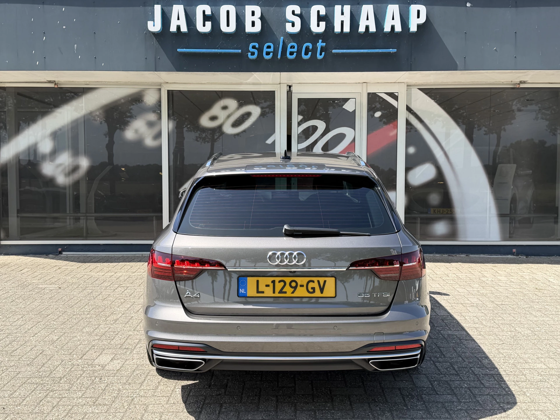 Hoofdafbeelding Audi A4
