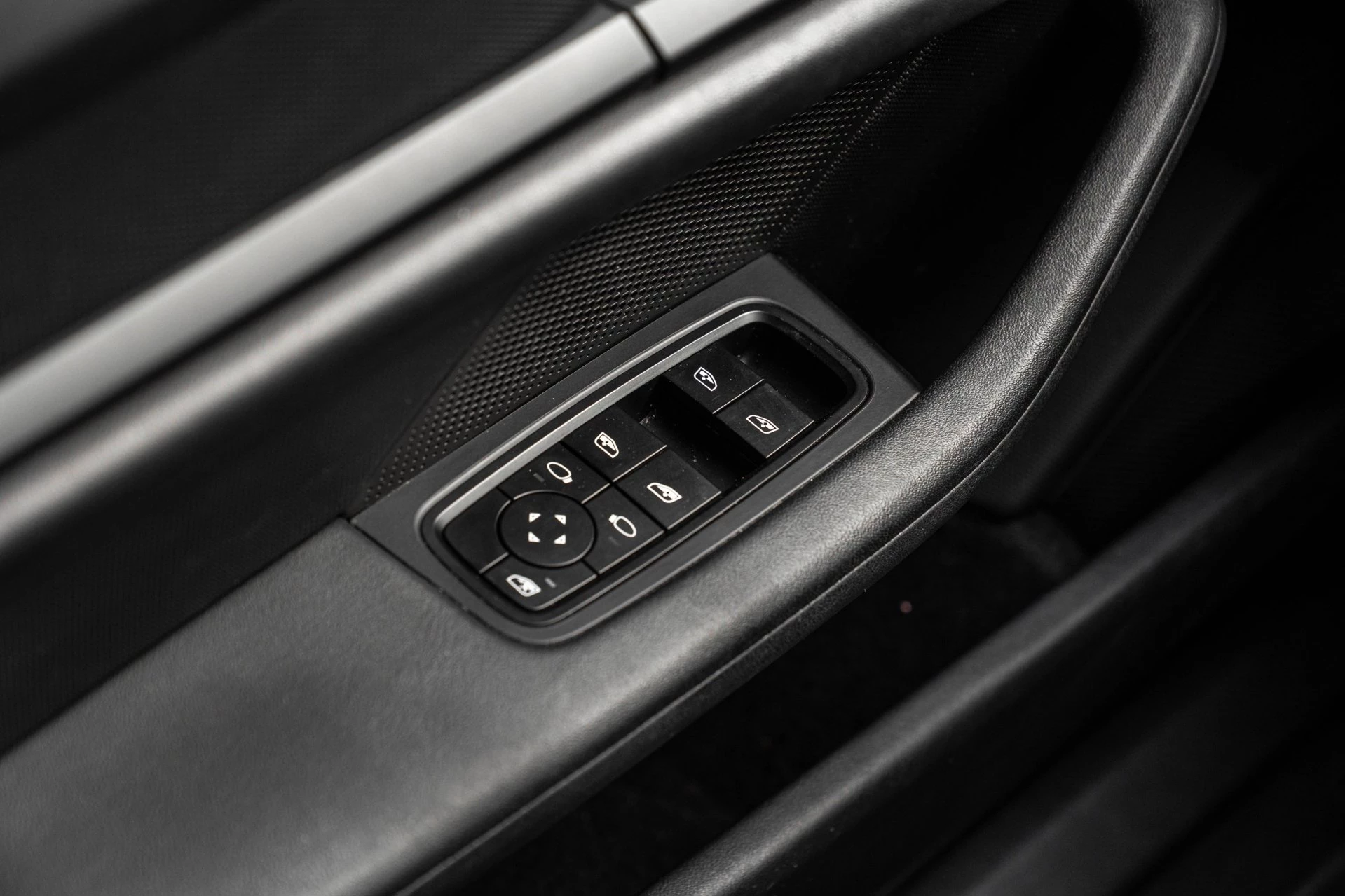 Hoofdafbeelding Porsche Taycan