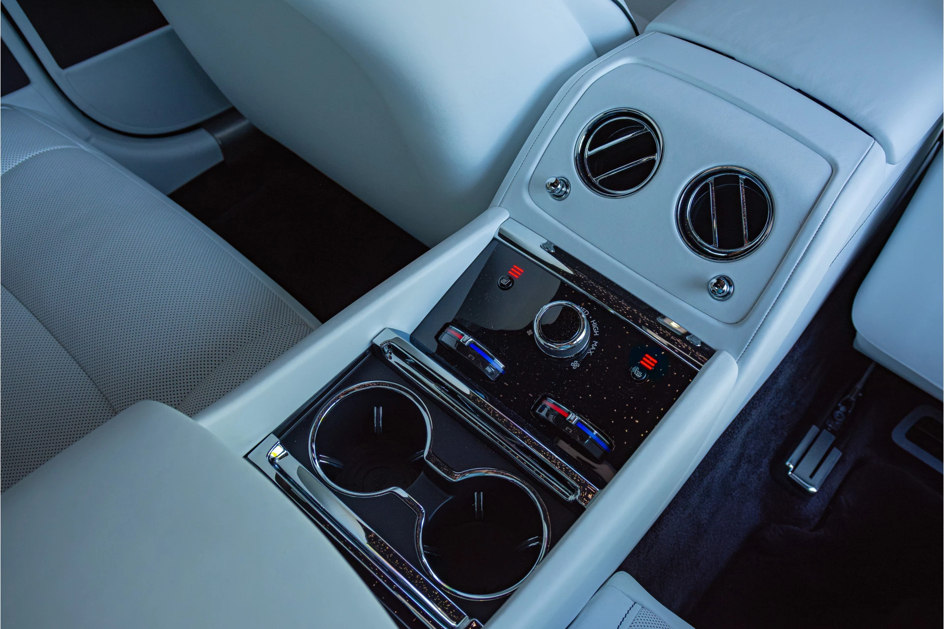 Hoofdafbeelding Rolls-Royce Spectre