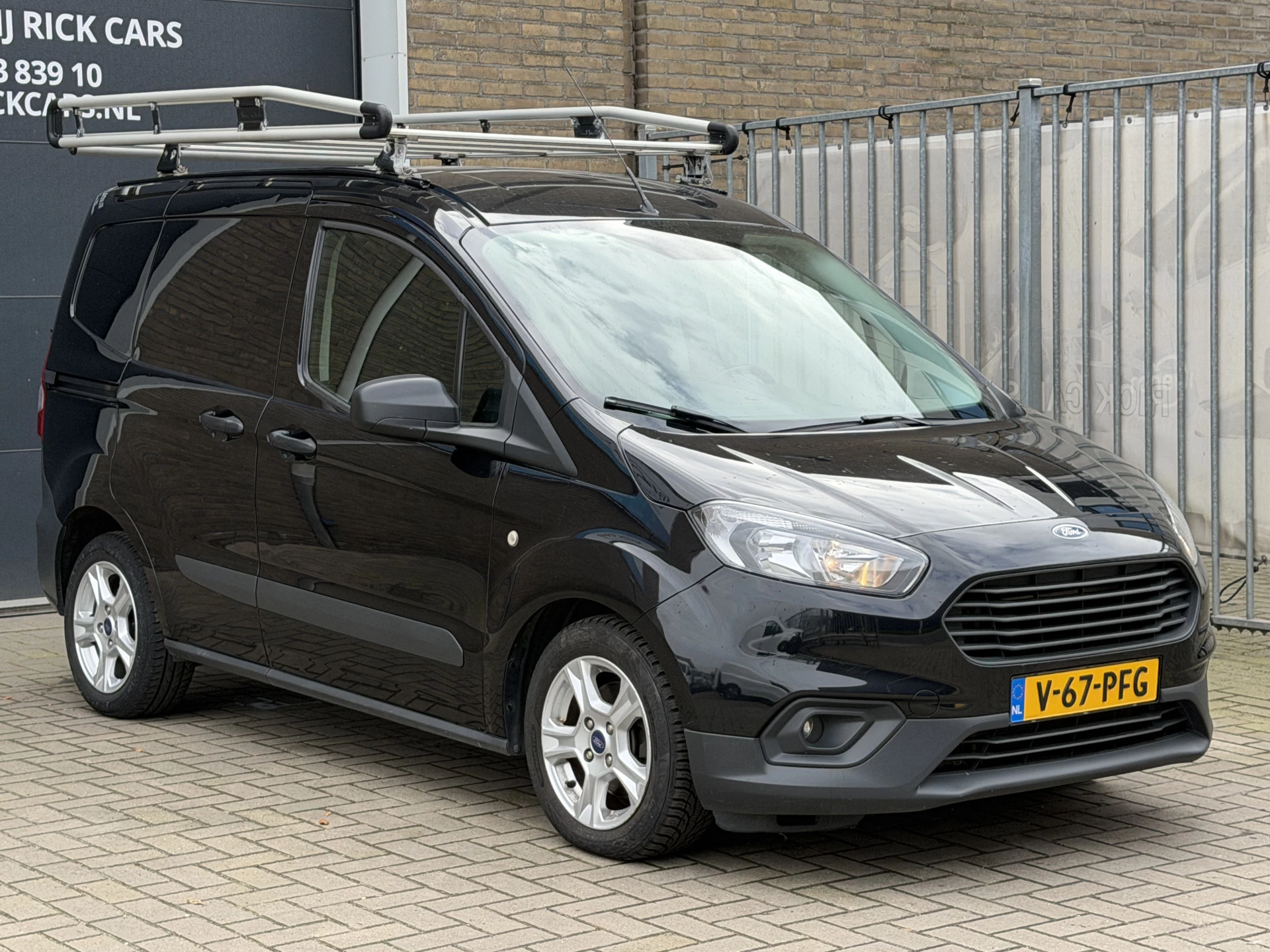 Hoofdafbeelding Ford Transit Courier