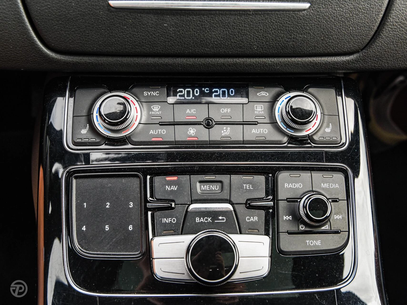 Hoofdafbeelding Audi A8