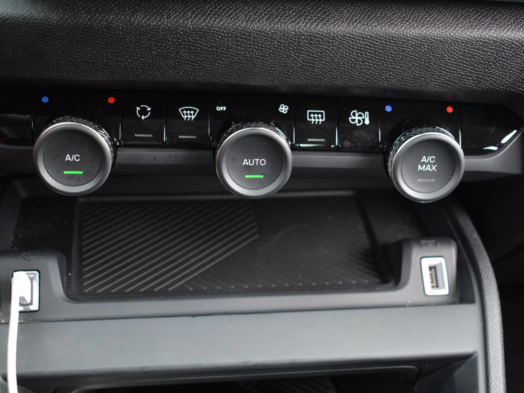 Hoofdafbeelding Citroën ë-C4 X