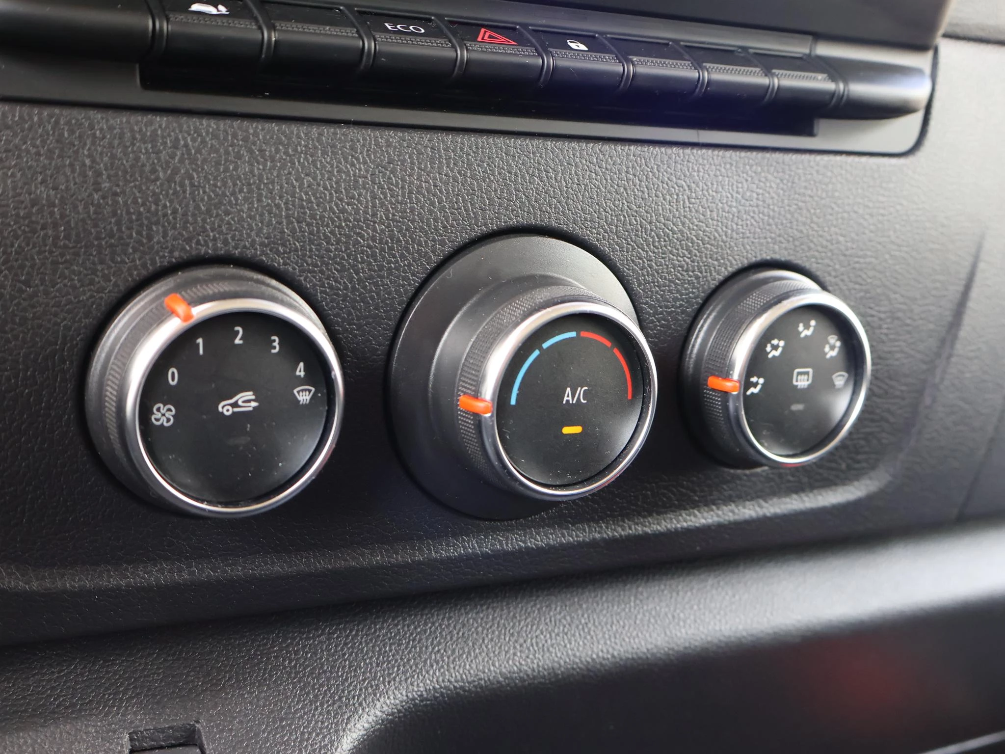 Hoofdafbeelding Nissan NV400