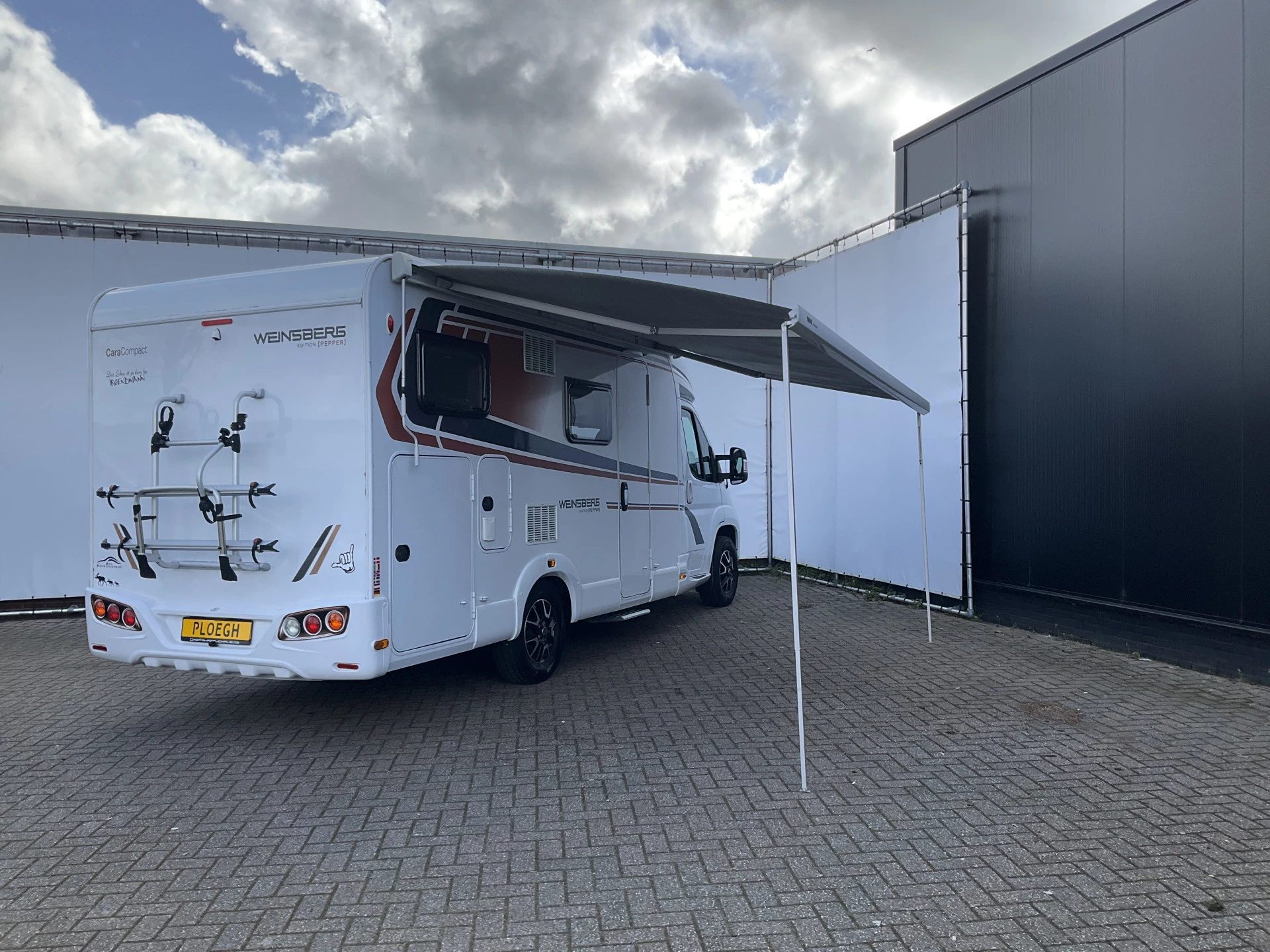 Hoofdafbeelding Weinsberg R57