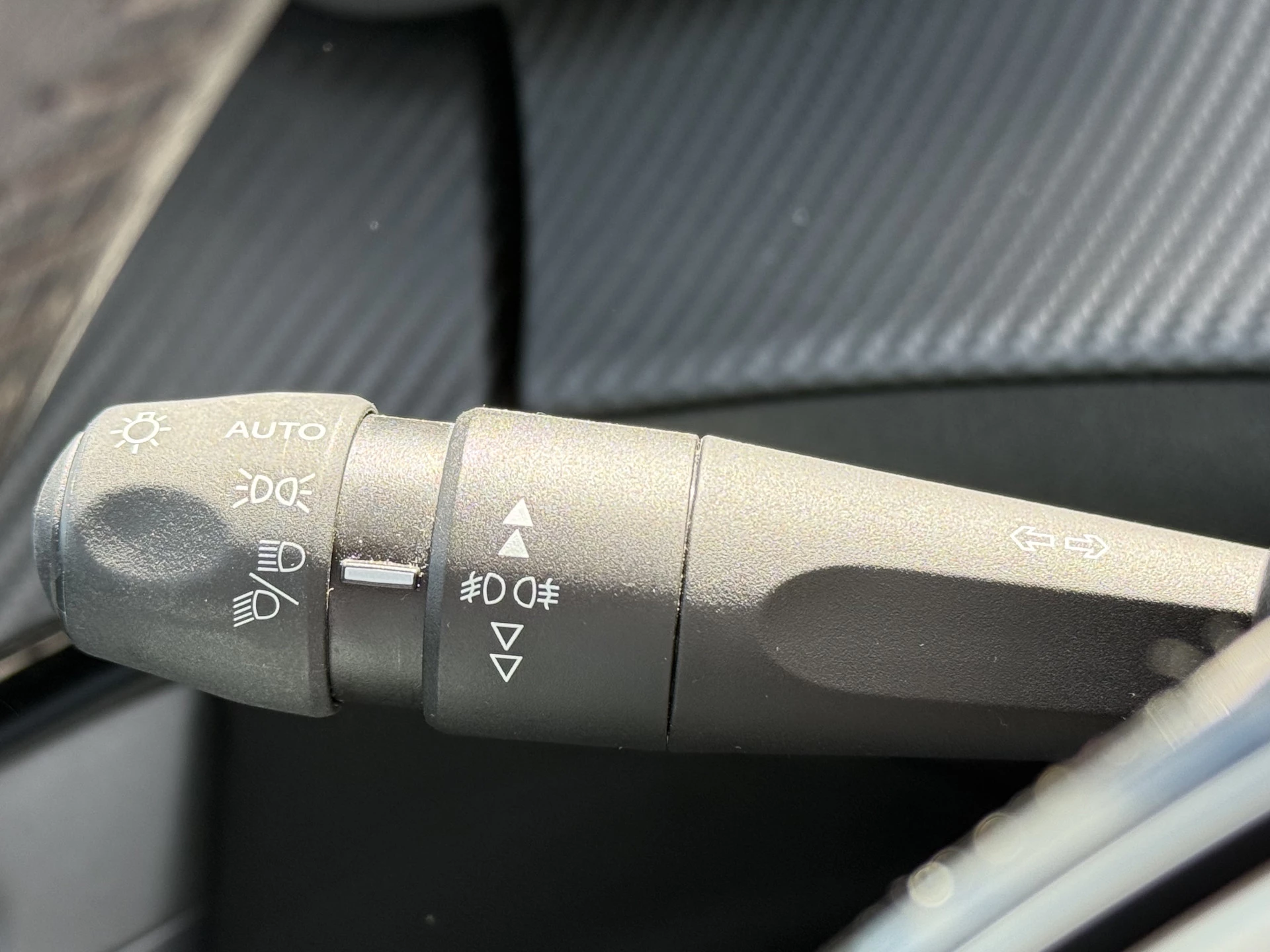 Hoofdafbeelding Peugeot e-2008