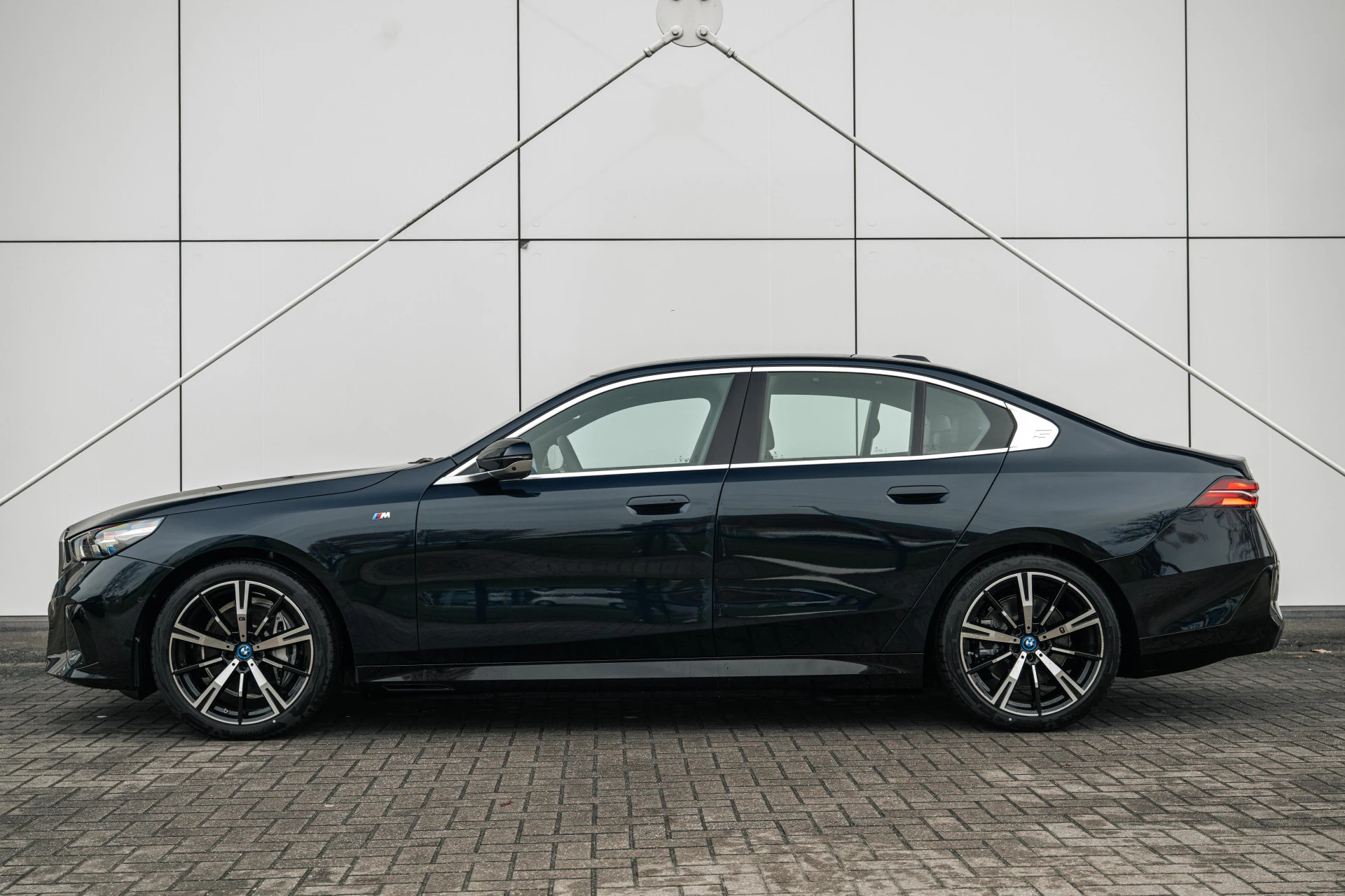 Hoofdafbeelding BMW i5