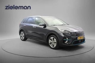 Kia e-Niro E-Niro ExecutiveLine 64 kWh - Carplay, Camera, Leer, Memory, Trekhaak, Stoelverw.
