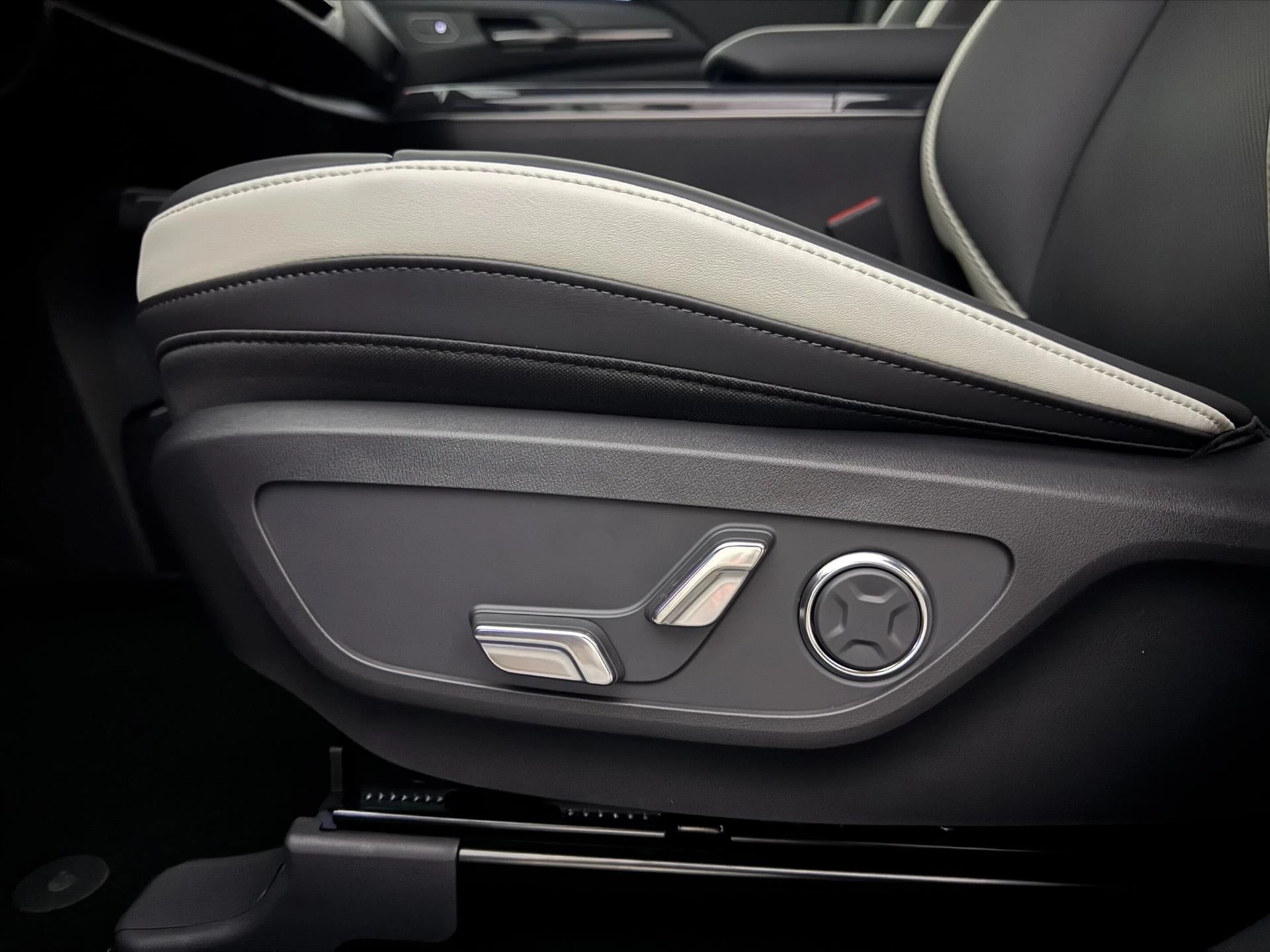 Hoofdafbeelding Kia EV5