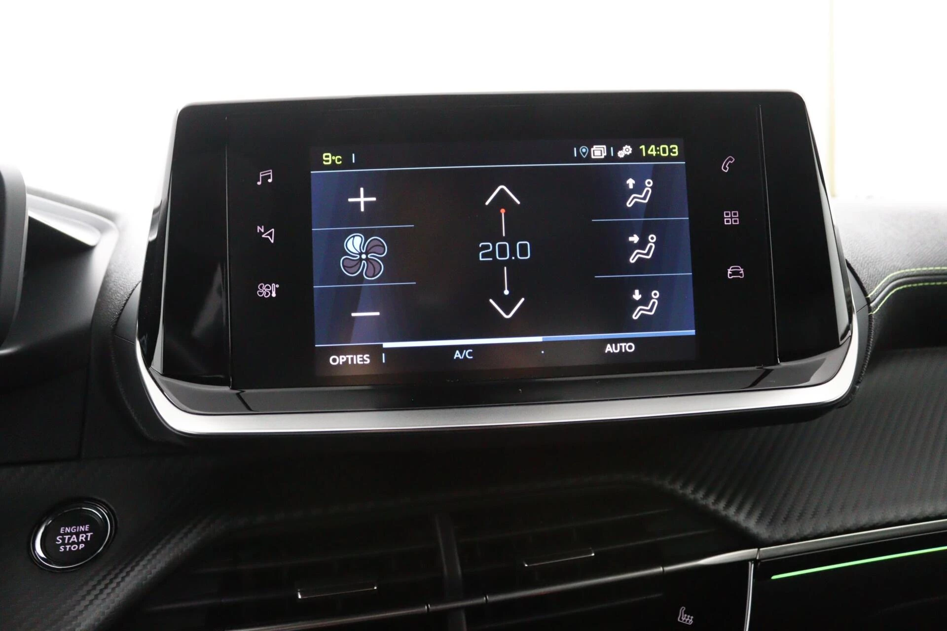 Hoofdafbeelding Peugeot e-2008