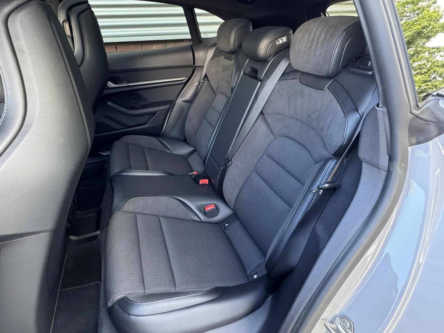 Hoofdafbeelding Porsche Taycan