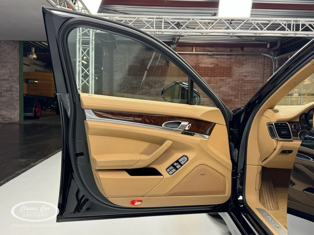 Hoofdafbeelding Porsche Panamera