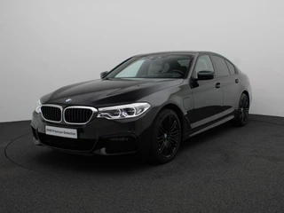 BMW 5 Serie Sedan 530e High Executive | M Sportpakket | Soft Close | Comfort Access | Trekhaak | Stoelventilatie | Comfortstoelen | Head Up Display | Harman Kardon | 19''