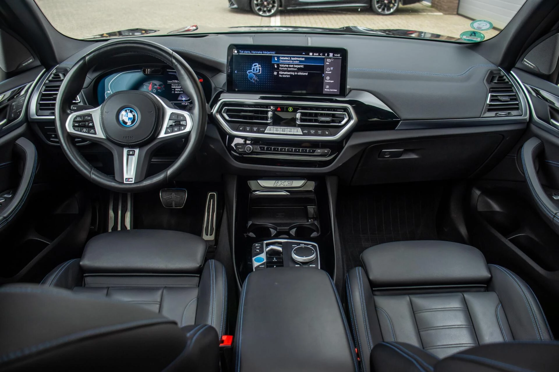 Hoofdafbeelding BMW iX3