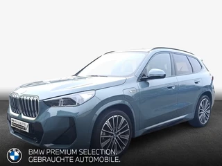 Hoofdafbeelding BMW X1 BMW X1 xDrive30e M-SPORT ** LED, LEDER, DR. ASS+, MEMORY, TREKH, 20-inch LMV, H&K SOUND ** 1e EIG - UNFALLFREI ** ** INFORMEER OOK NAAR ONZE AANTREKKELIJKE FINANCIAL-LEASE TARIEVEN **