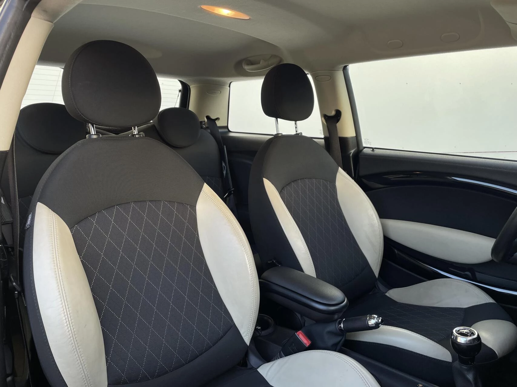 Hoofdafbeelding MINI One