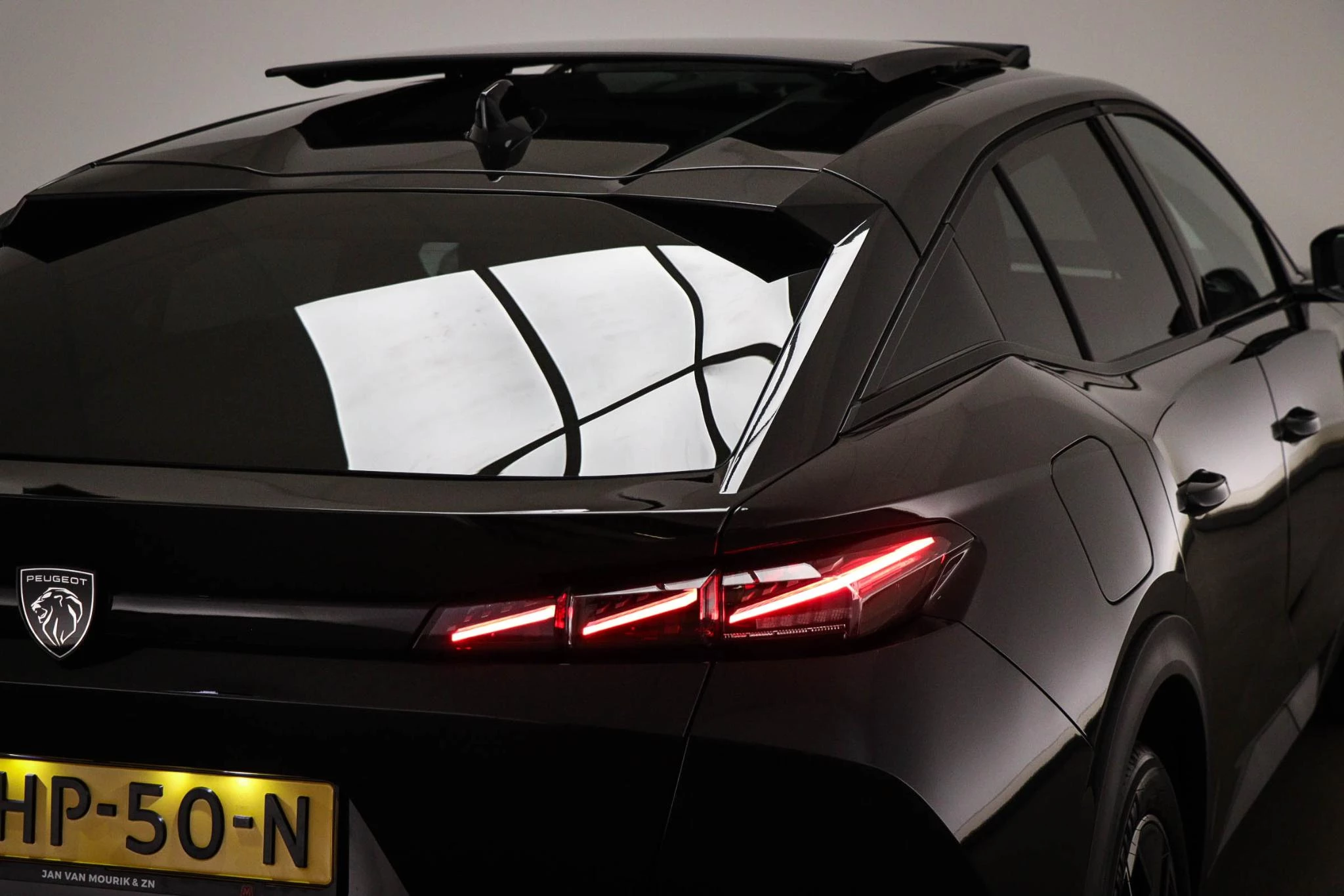 Hoofdafbeelding Peugeot 408