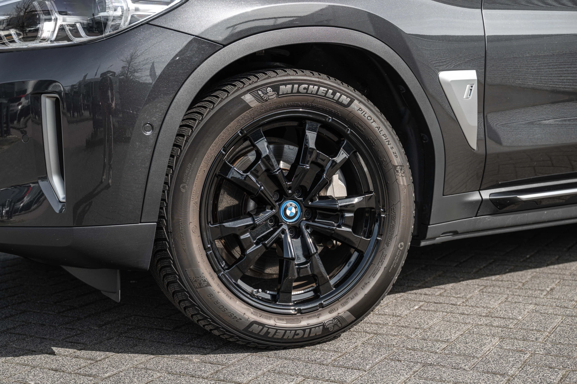 Hoofdafbeelding BMW iX3