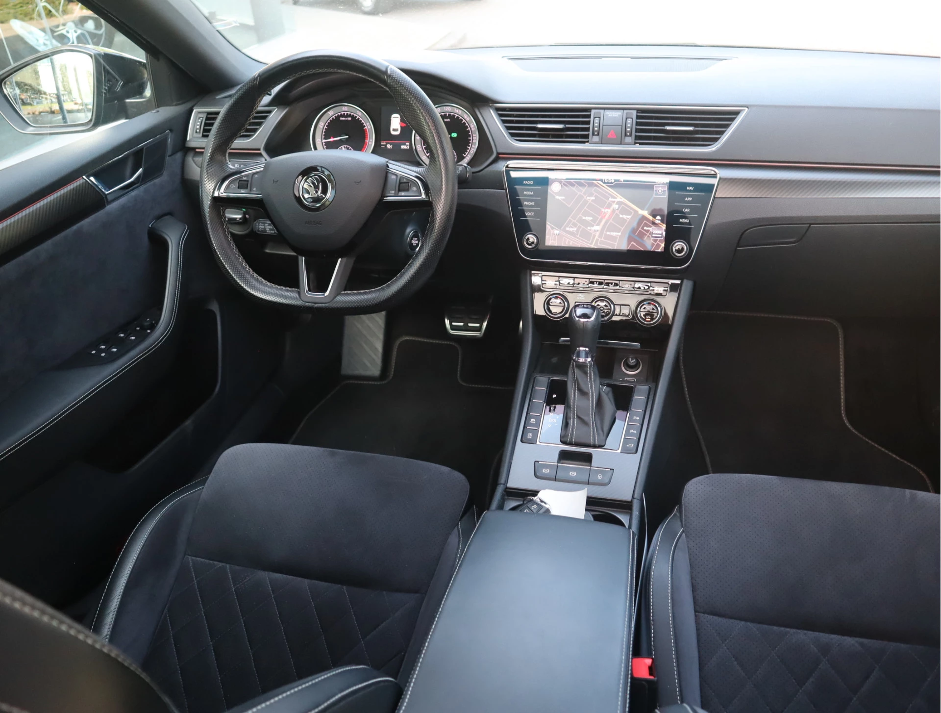 Hoofdafbeelding Škoda Superb