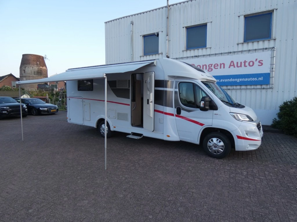 Hoofdafbeelding Sunlight T68 Automaat,navi,camera,lengtebedden