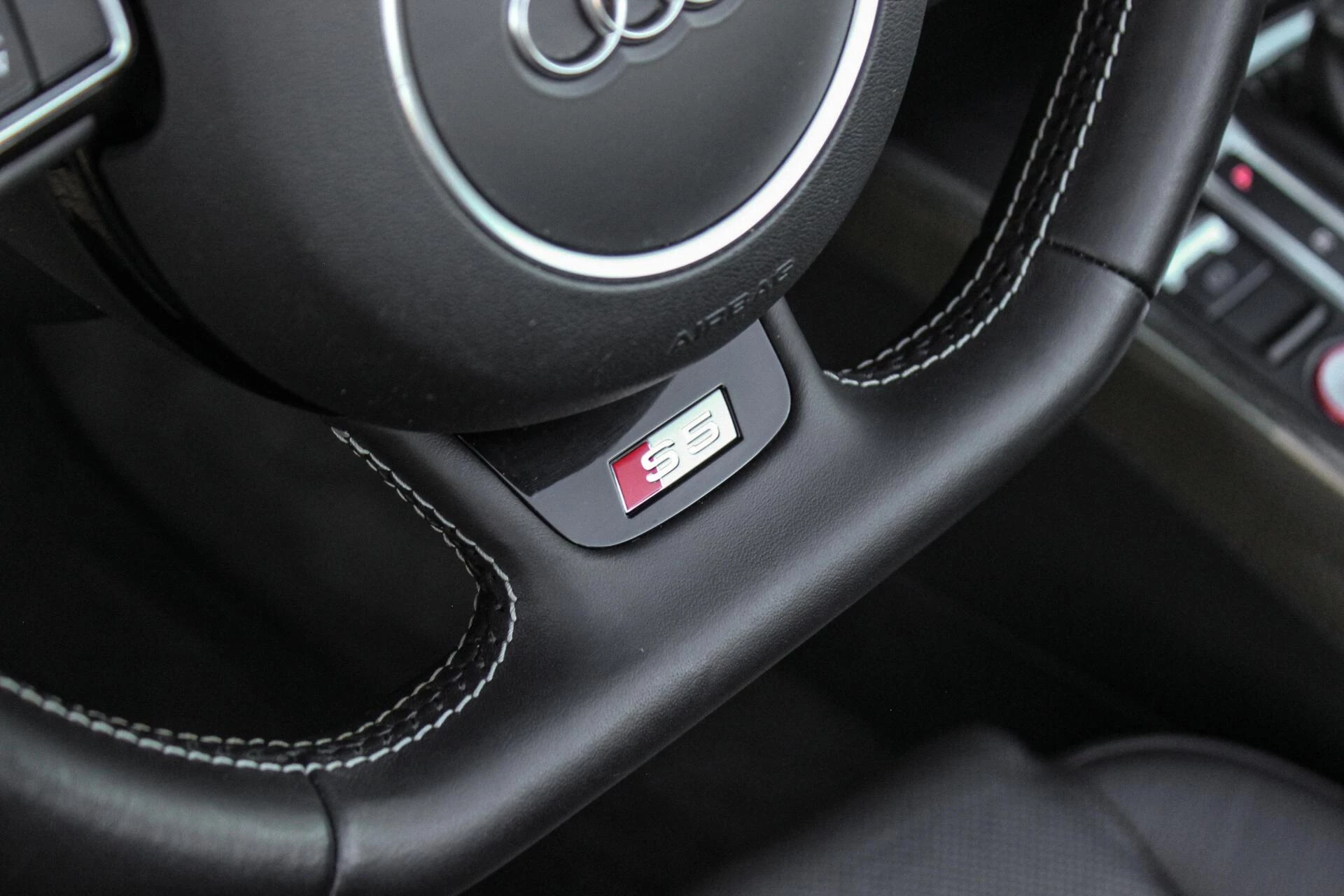 Hoofdafbeelding Audi S5