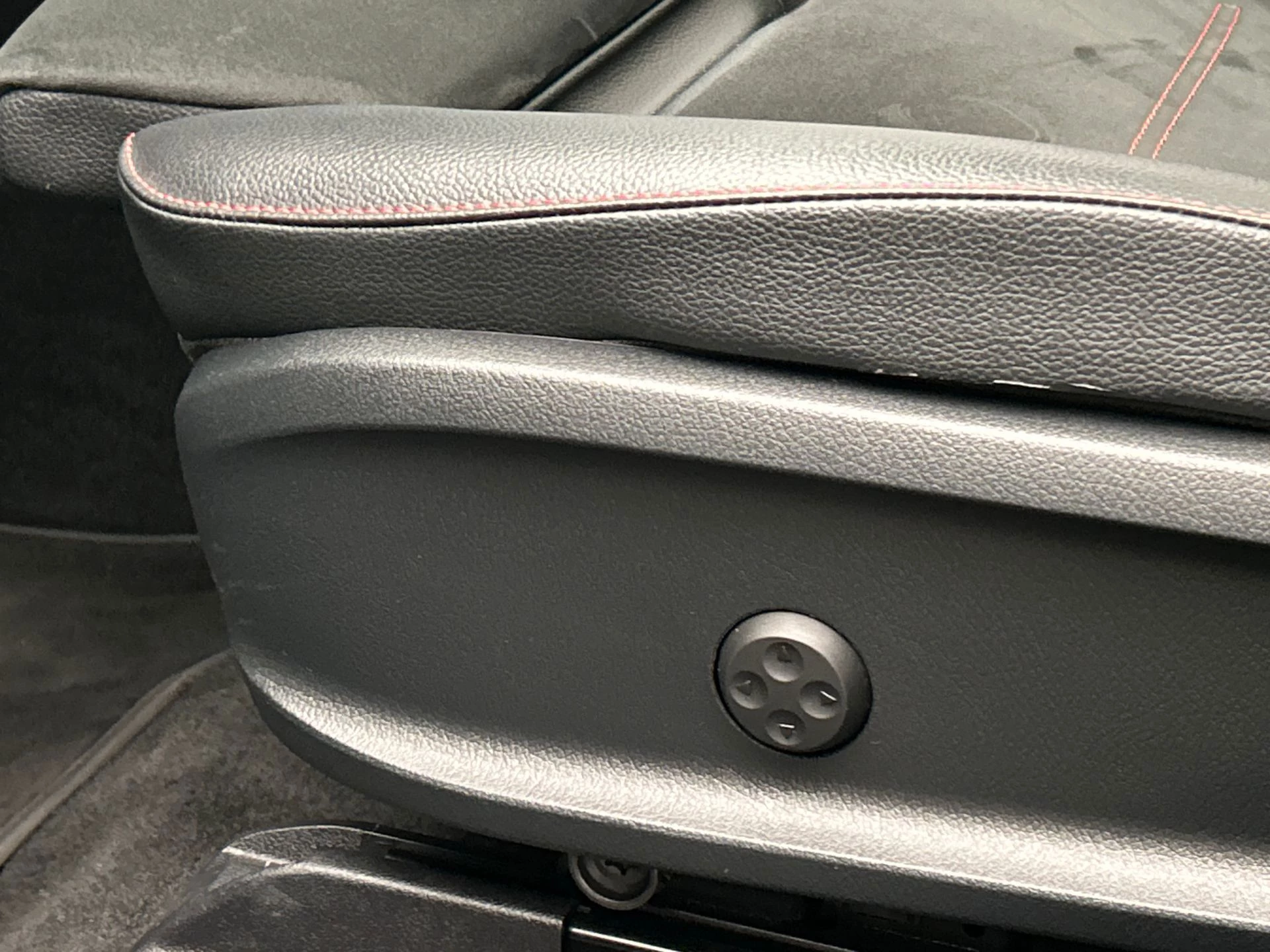 Hoofdafbeelding Mercedes-Benz EQA