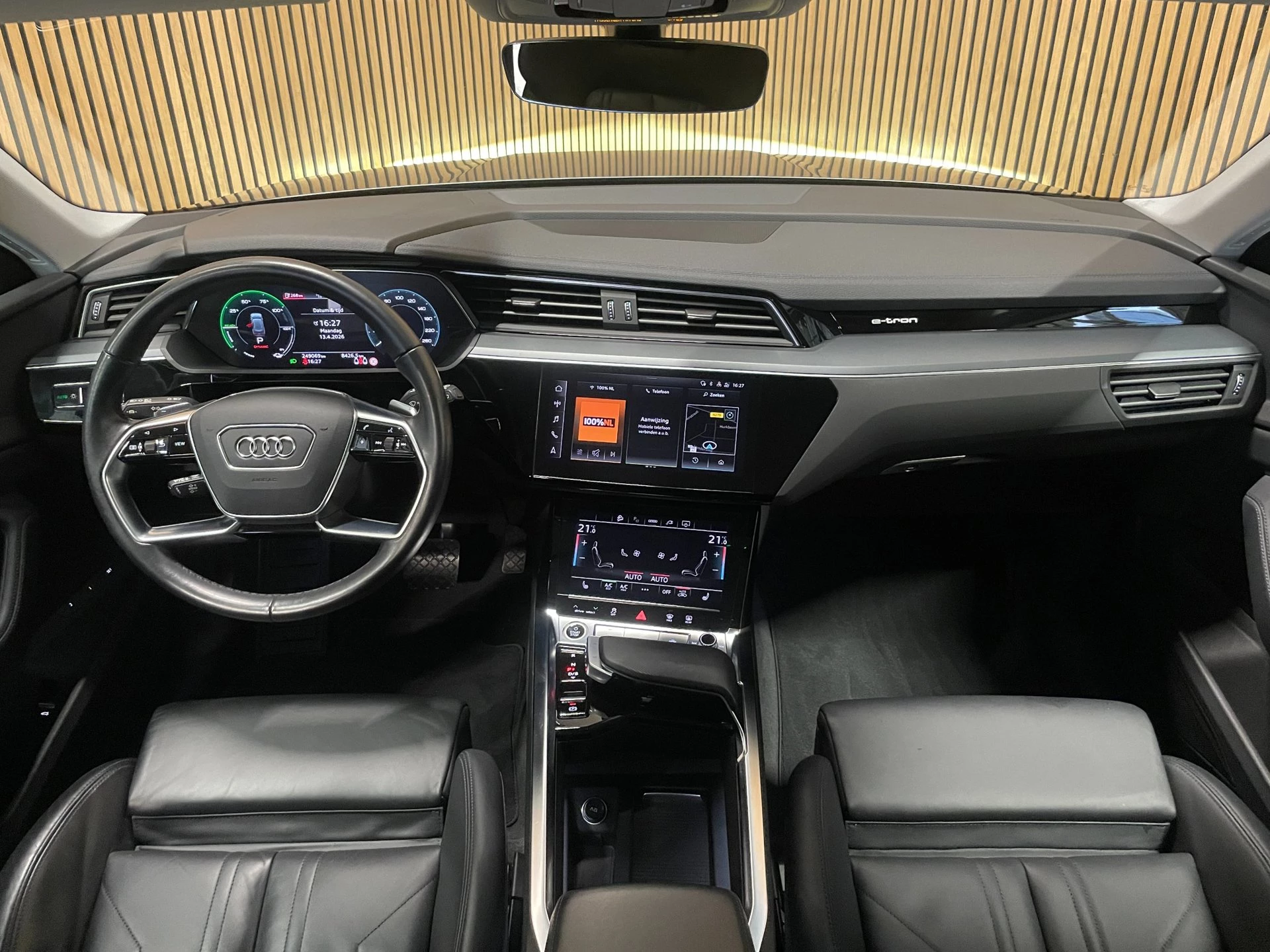 Hoofdafbeelding Audi e-tron