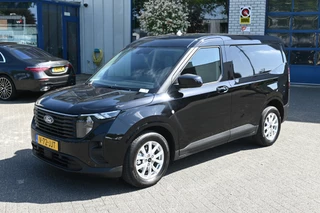 Hoofdafbeelding Ford Transit Courier Ford Transit Courier 1.0i EcoBoost Limited Adaptive cruise control, Navigatie met camera