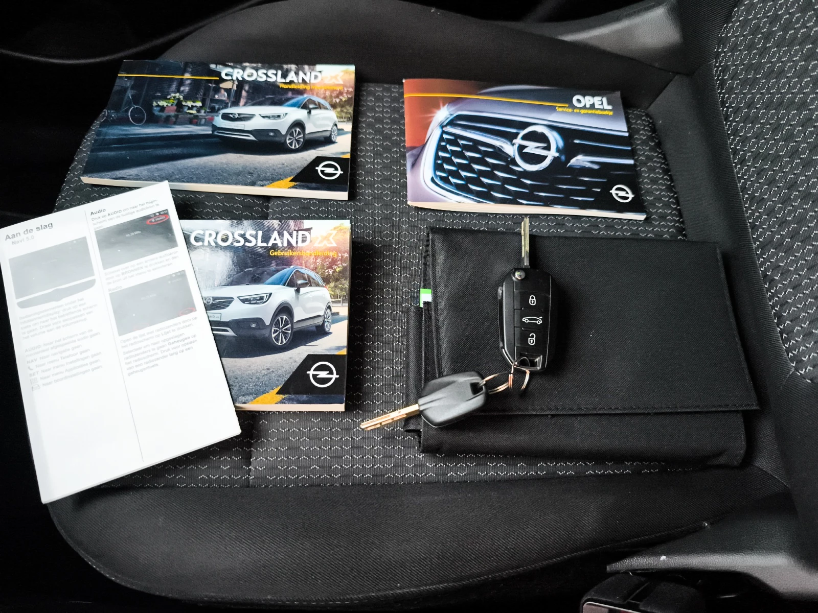 Hoofdafbeelding Opel Crossland X