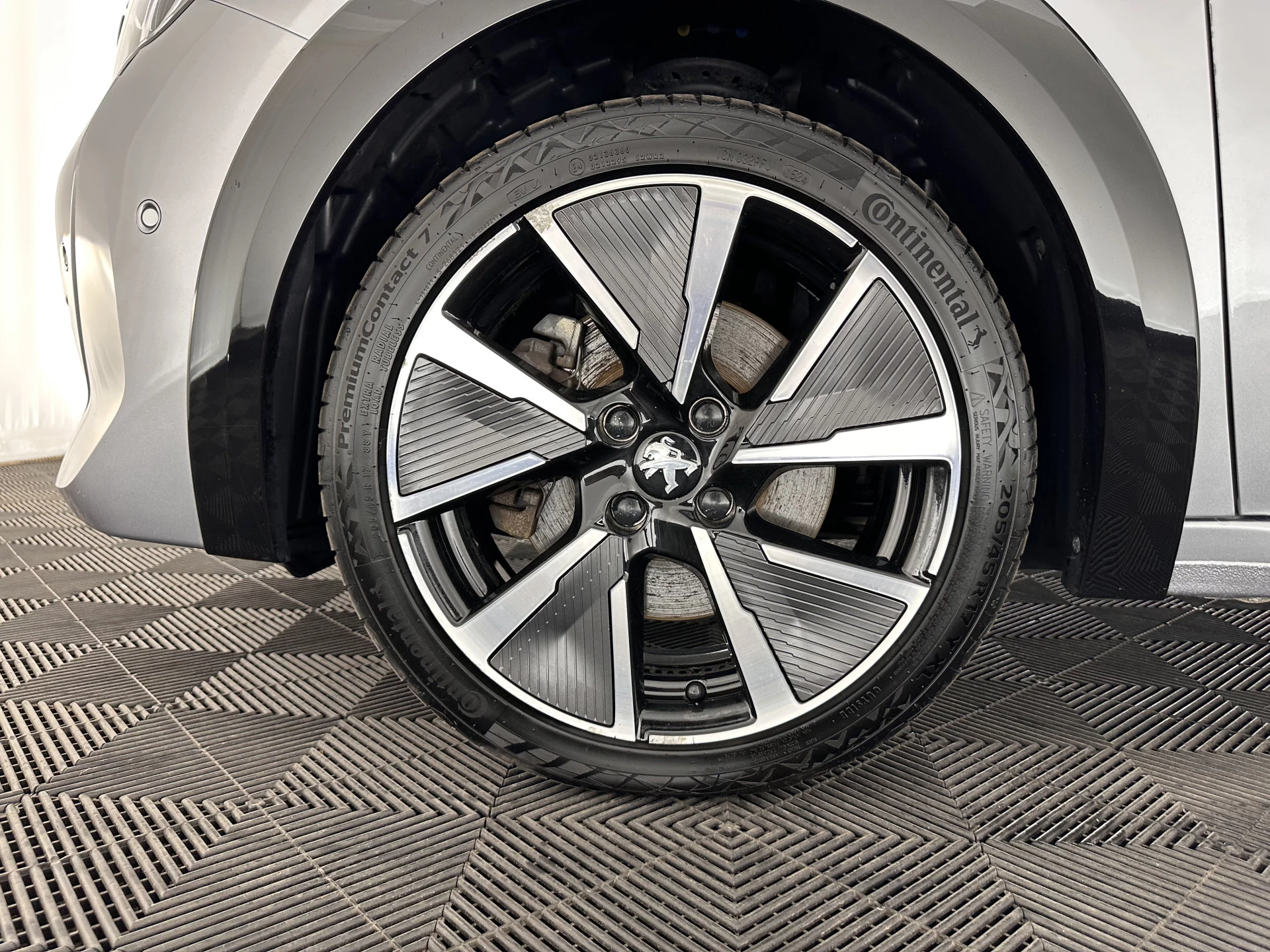 Hoofdafbeelding Peugeot e-208