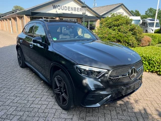 Hoofdafbeelding Mercedes-Benz GLC Mercedes-Benz GLC GLC 400e 4-Matic AMG int + ext, Distr, HUD, Panodak, Memory