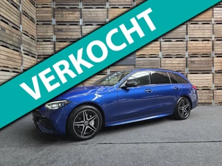 Hoofdafbeelding Mercedes-Benz C-Klasse Mercedes-Benz C-klasse Estate 300 e AMG Line PHEV Leder LED HUD 360 Sfeer Navi Trekhaak LM