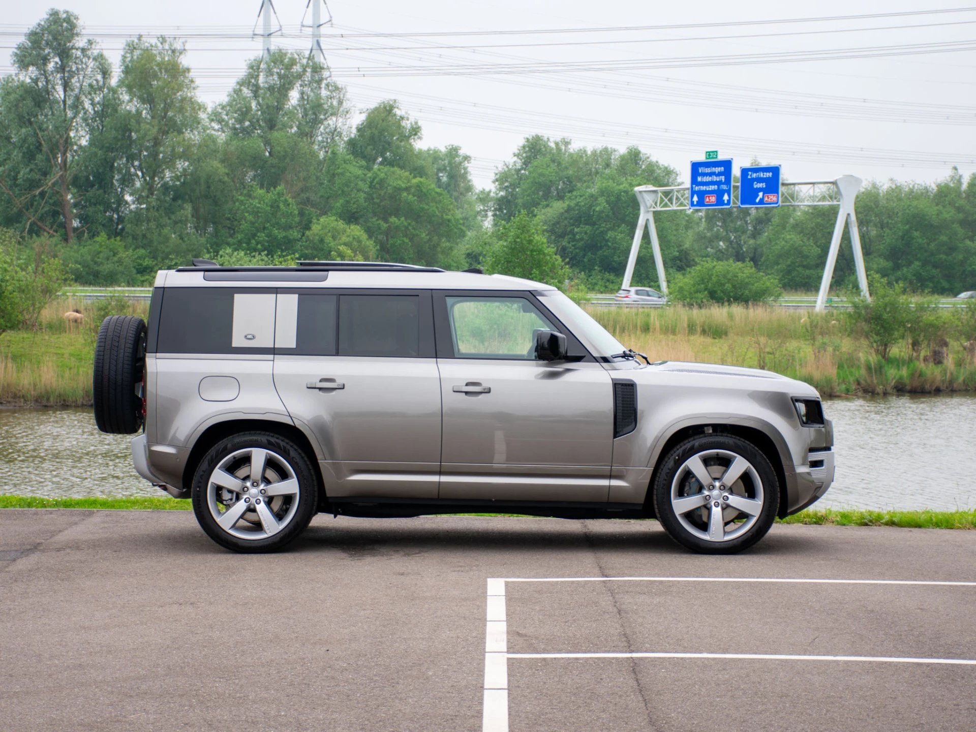 Hoofdafbeelding Land Rover Defender