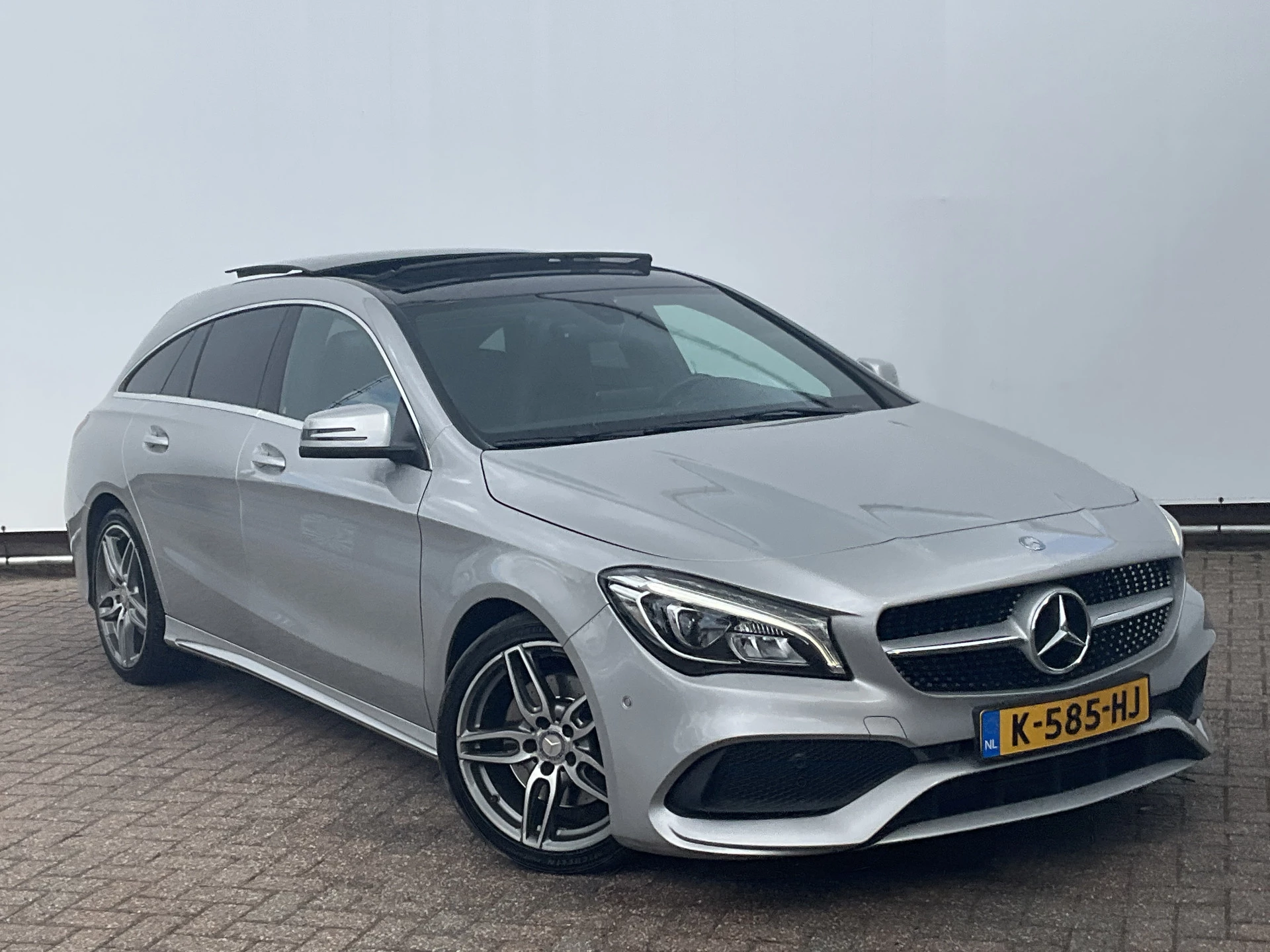 Hoofdafbeelding Mercedes-Benz CLA