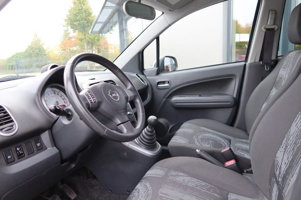 Hoofdafbeelding Opel Agila