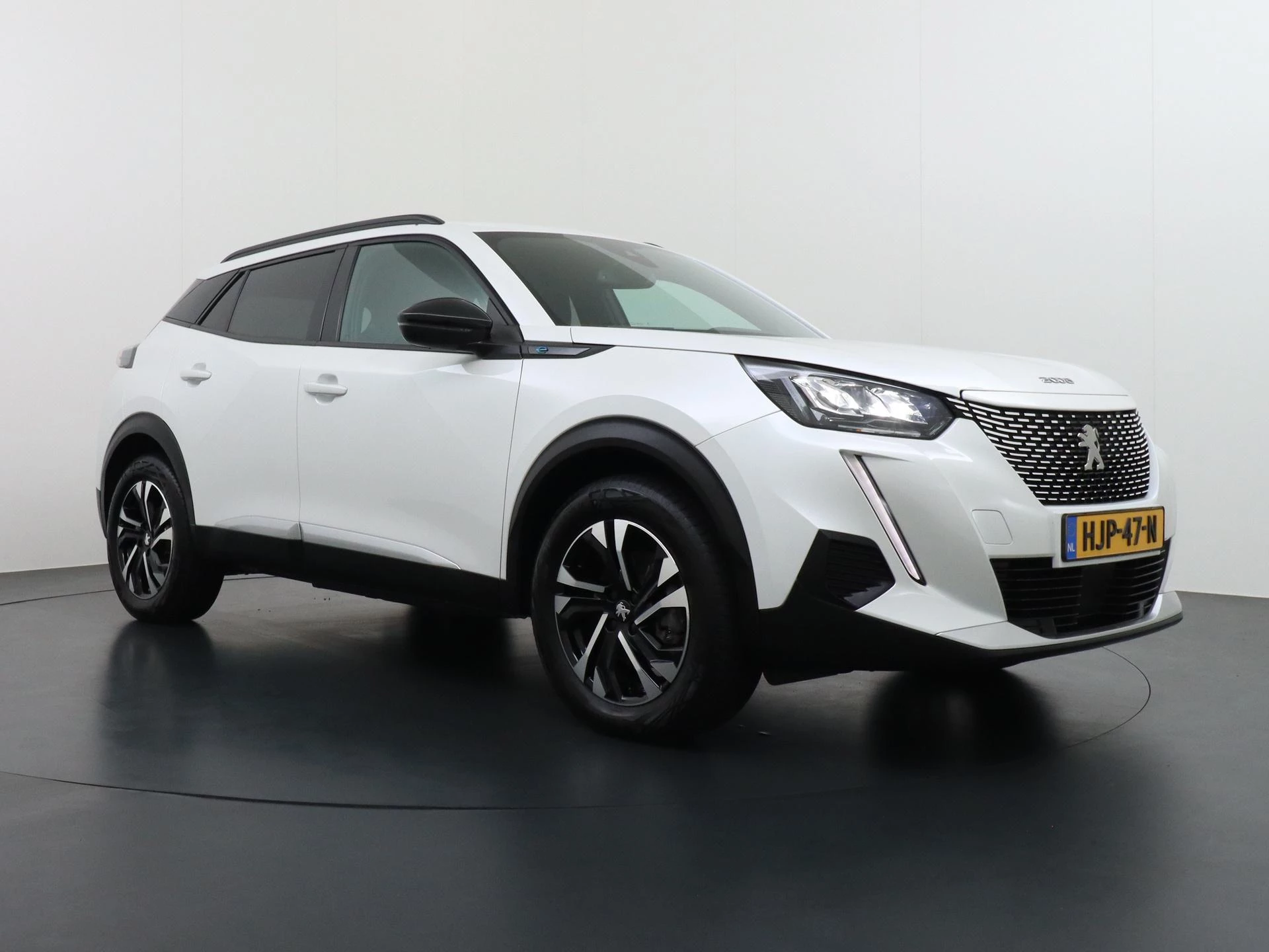 Hoofdafbeelding Peugeot e-2008