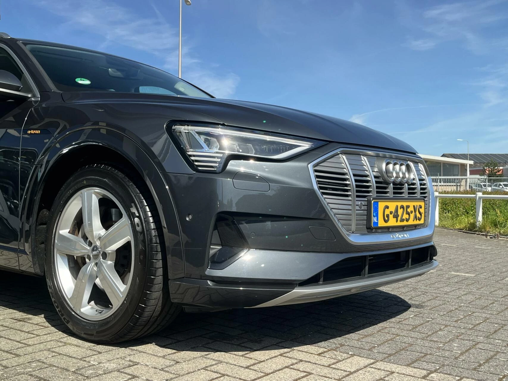 Hoofdafbeelding Audi e-tron