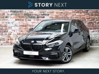 BMW 1 Serie 118i High Executive Sport Line Automaat / Live Cockpit Professional / Achteruitrijcamera / DAB / Extra Getint Glas / 17 Inch / Stoelverwarming / LED / Donkere Hemelbekleding / Verwarmbaar Stuurwiel / Lichtpakket