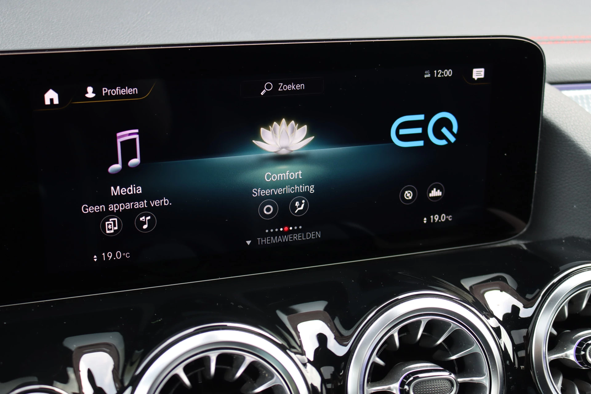 Hoofdafbeelding Mercedes-Benz EQA