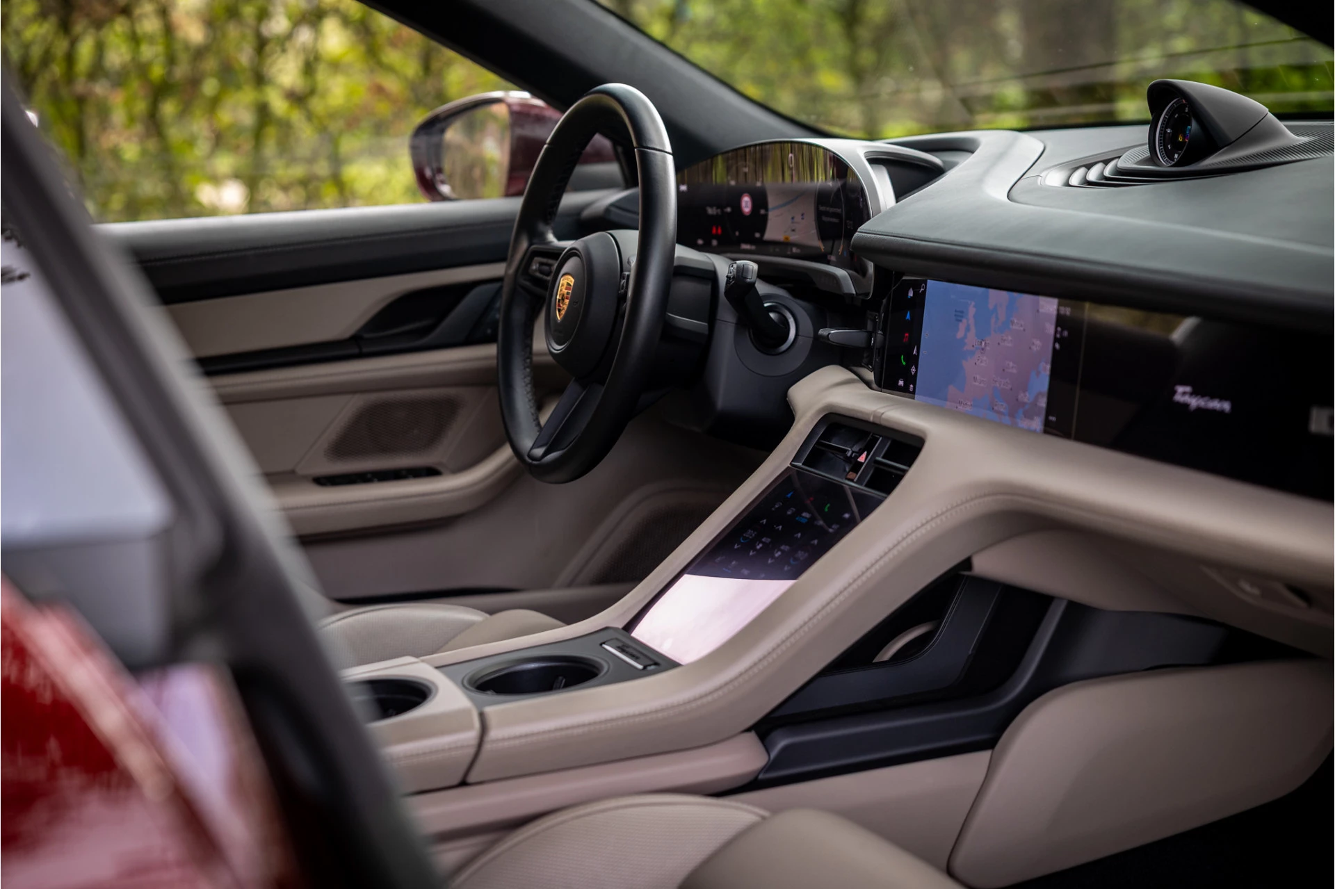 Hoofdafbeelding Porsche Taycan