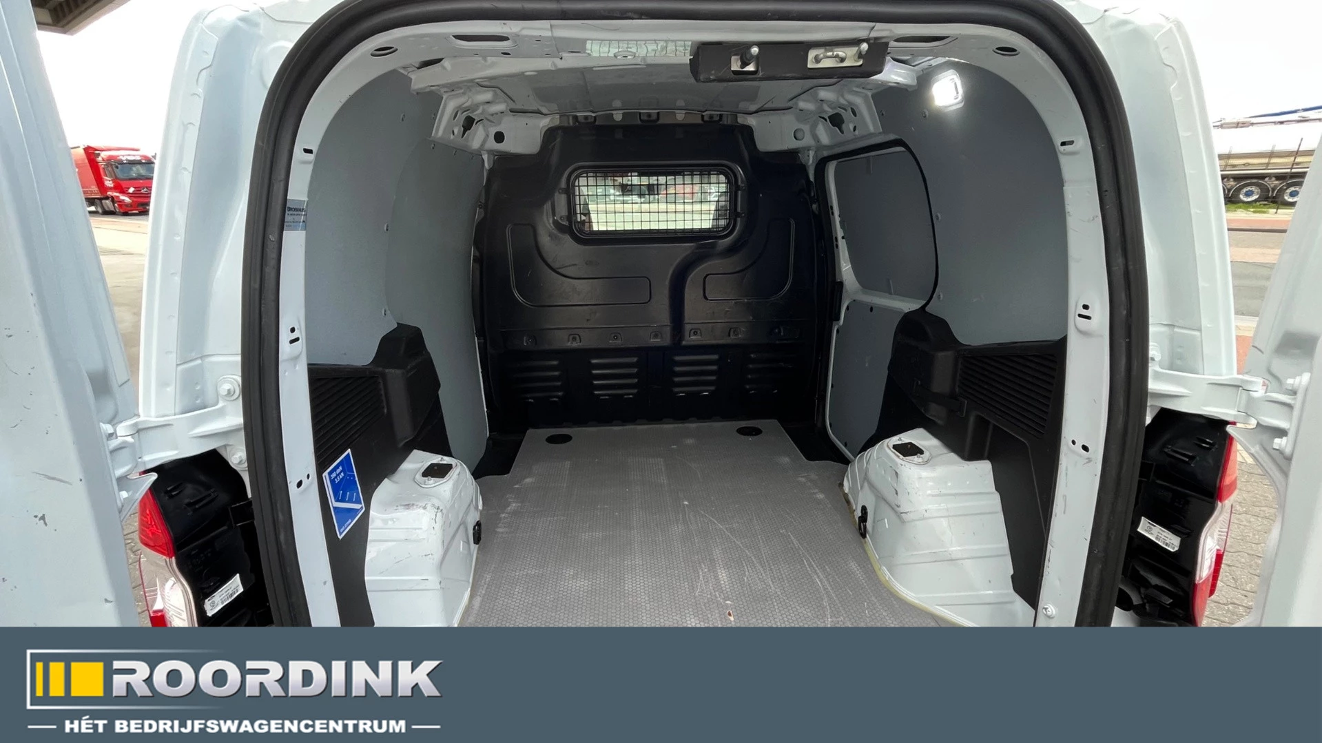 Hoofdafbeelding Ford Transit Courier