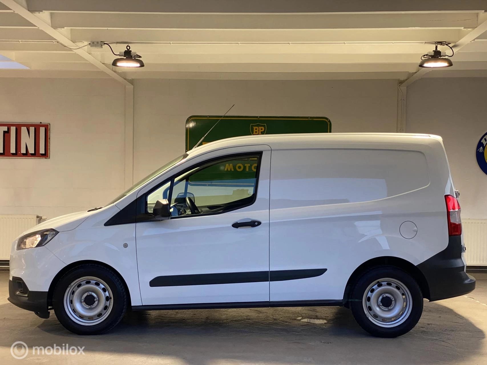 Hoofdafbeelding Ford Transit Courier