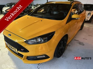 Ford Focus Wagon 2.0 ST*UNIEKE EN IN NIEUWSTAAT*RECARO*