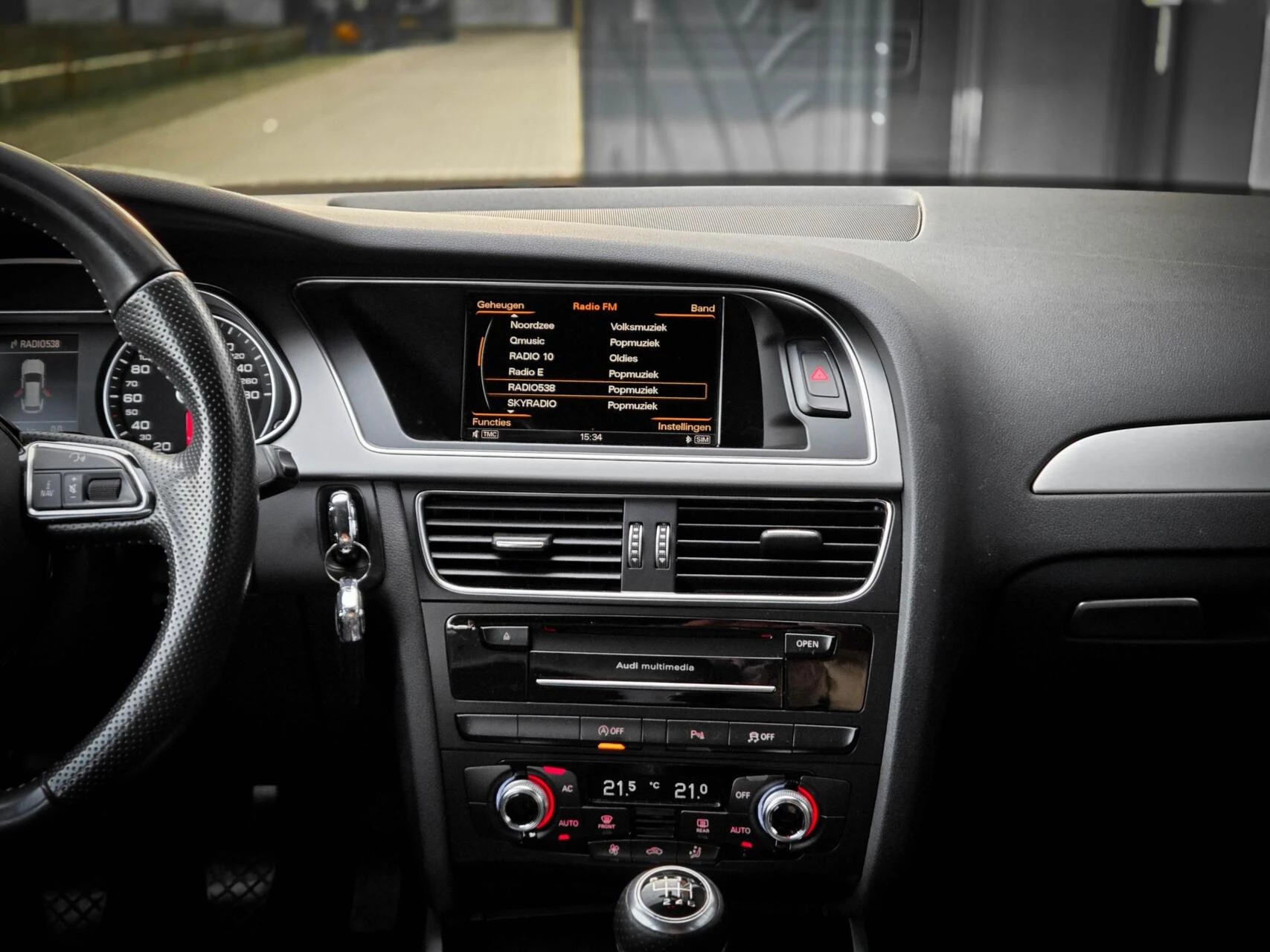 Hoofdafbeelding Audi A4